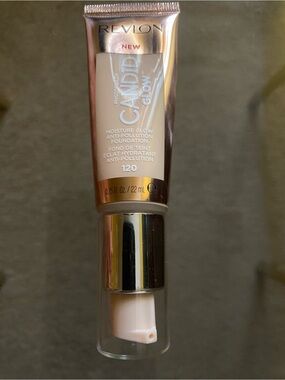 Revlon Candid Glow Moisture Glow Foundation - Buff 120